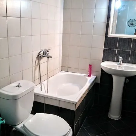 Traditional Penthouse With Mountain View Апартаменты