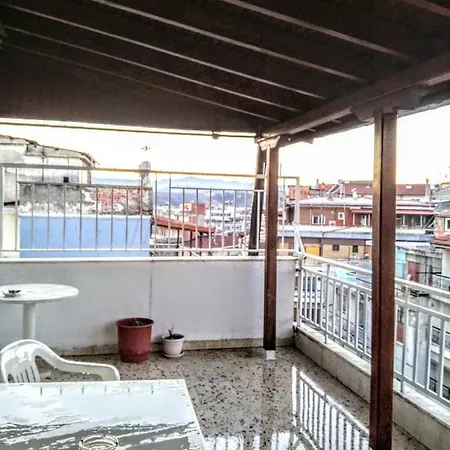 Traditional Penthouse With Mountain View Apartment