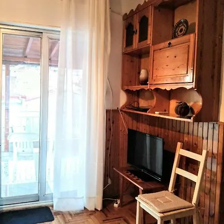 Lägenhet Traditional Penthouse With Mountain View