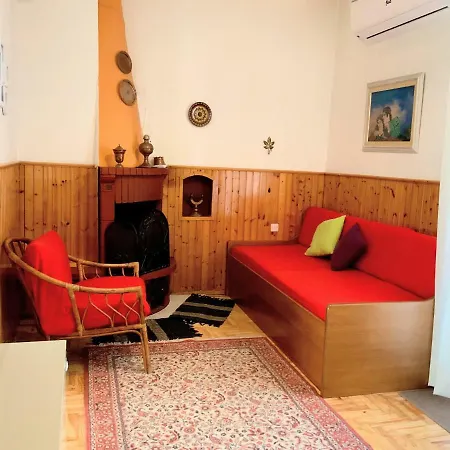 Traditional Penthouse With Mountain View * Grevena