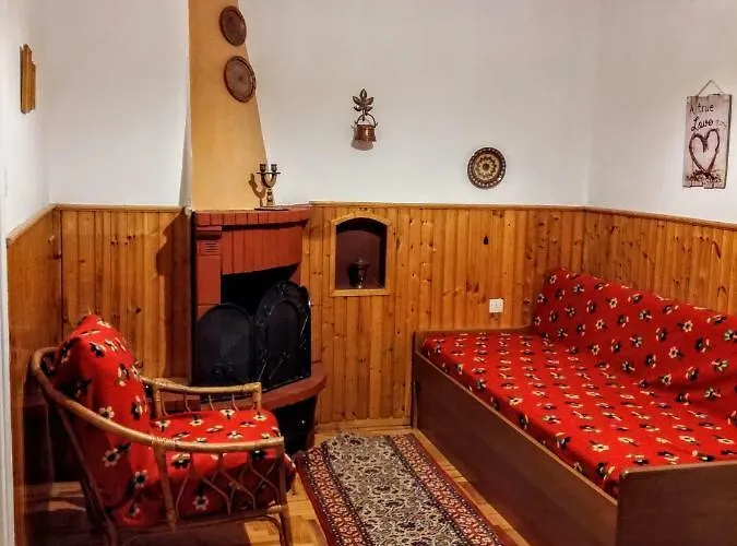 Διαμέρισμα Traditional Penthouse With Mountain View