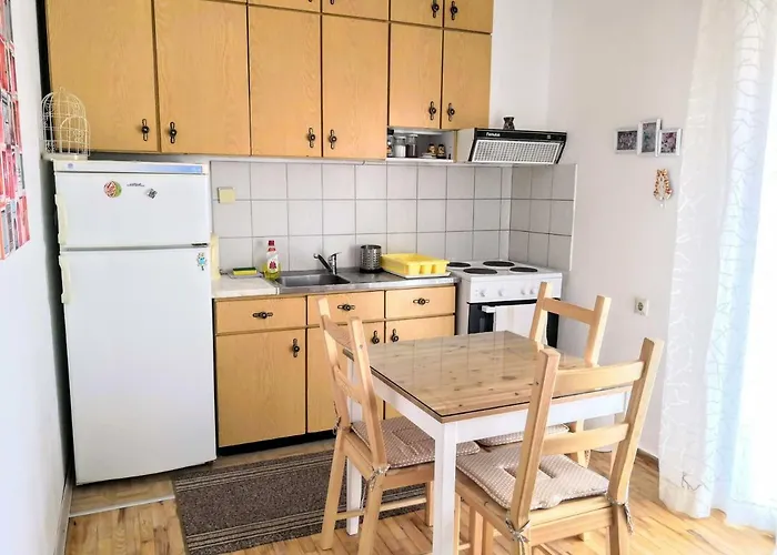 Traditional Penthouse With Mountain View Grevena