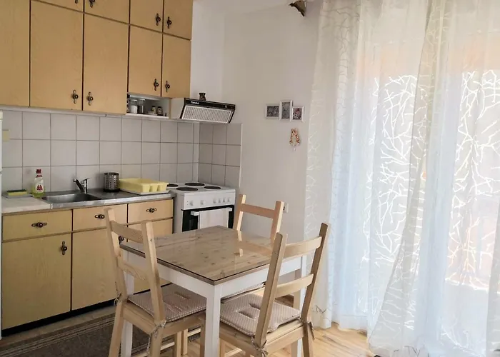 Traditional Penthouse With Mountain View Appartement